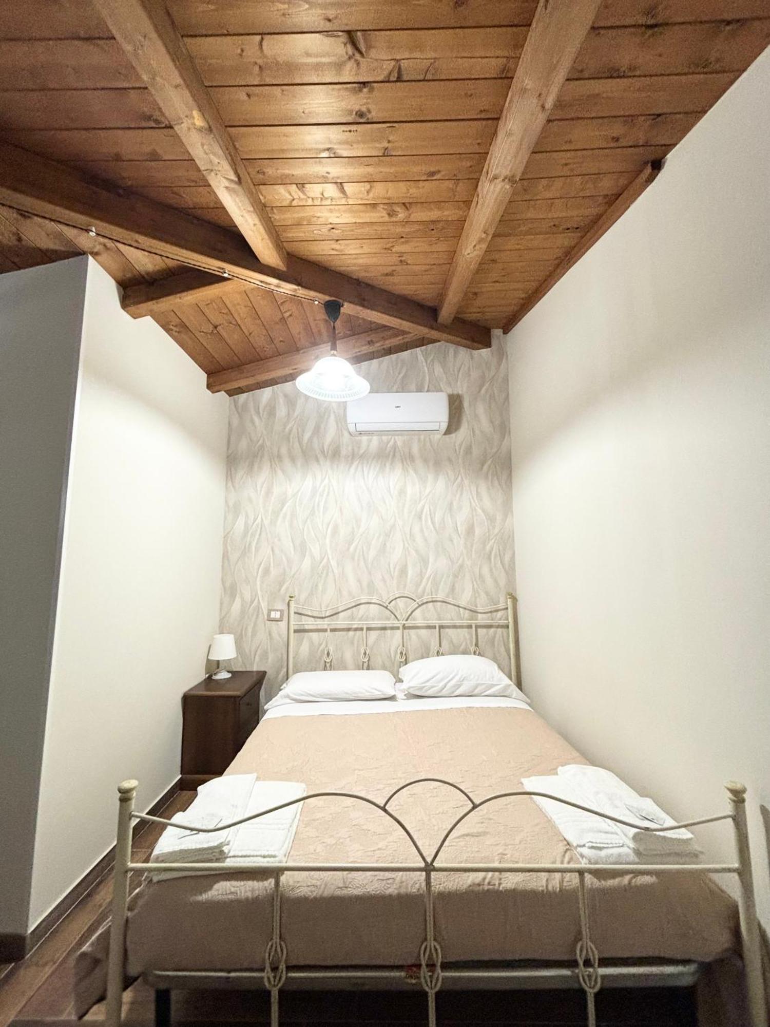 קמפניה Rooms & Restaurant Il Castagneto מראה חיצוני תמונה