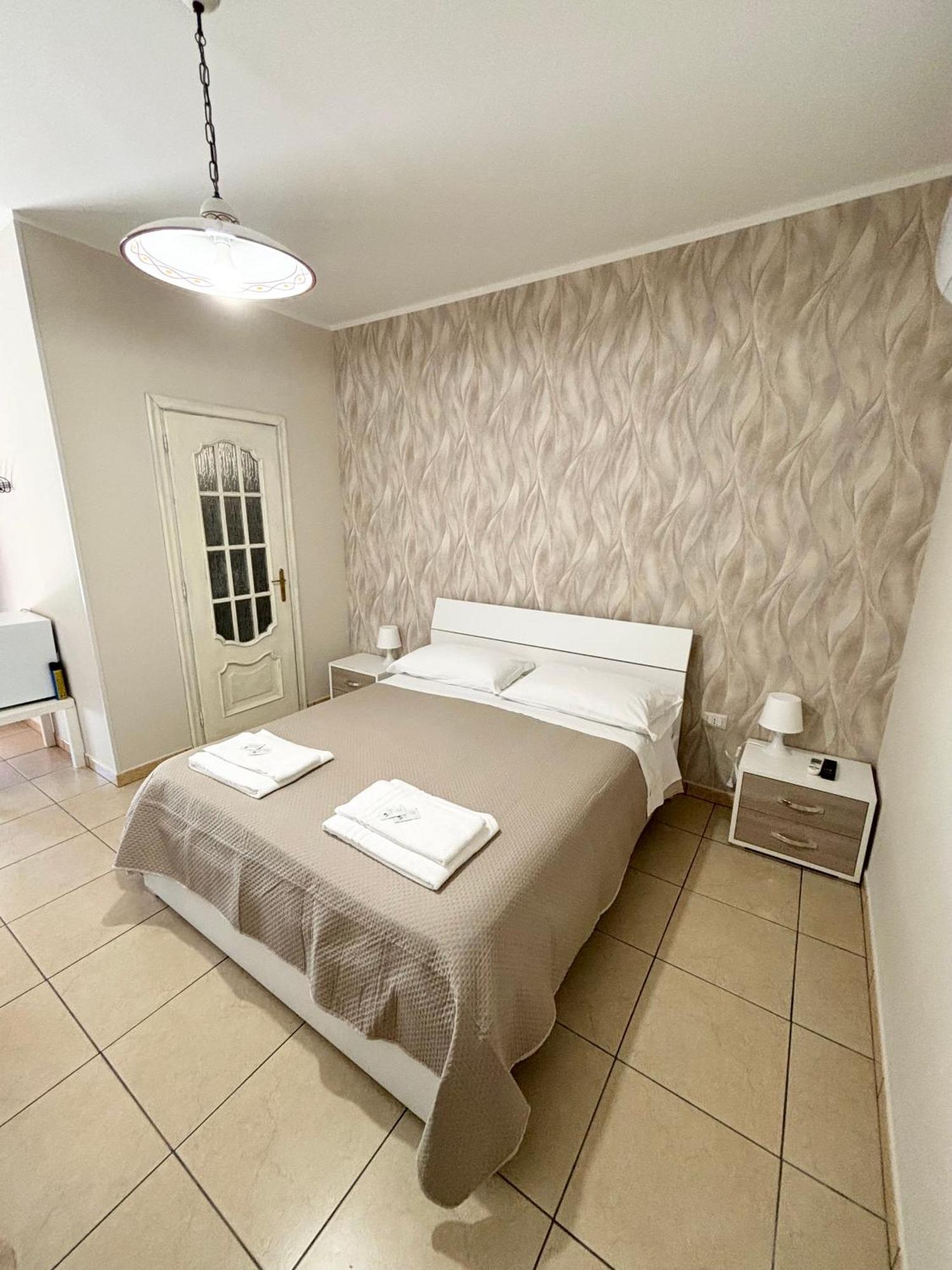 קמפניה Rooms & Restaurant Il Castagneto מראה חיצוני תמונה