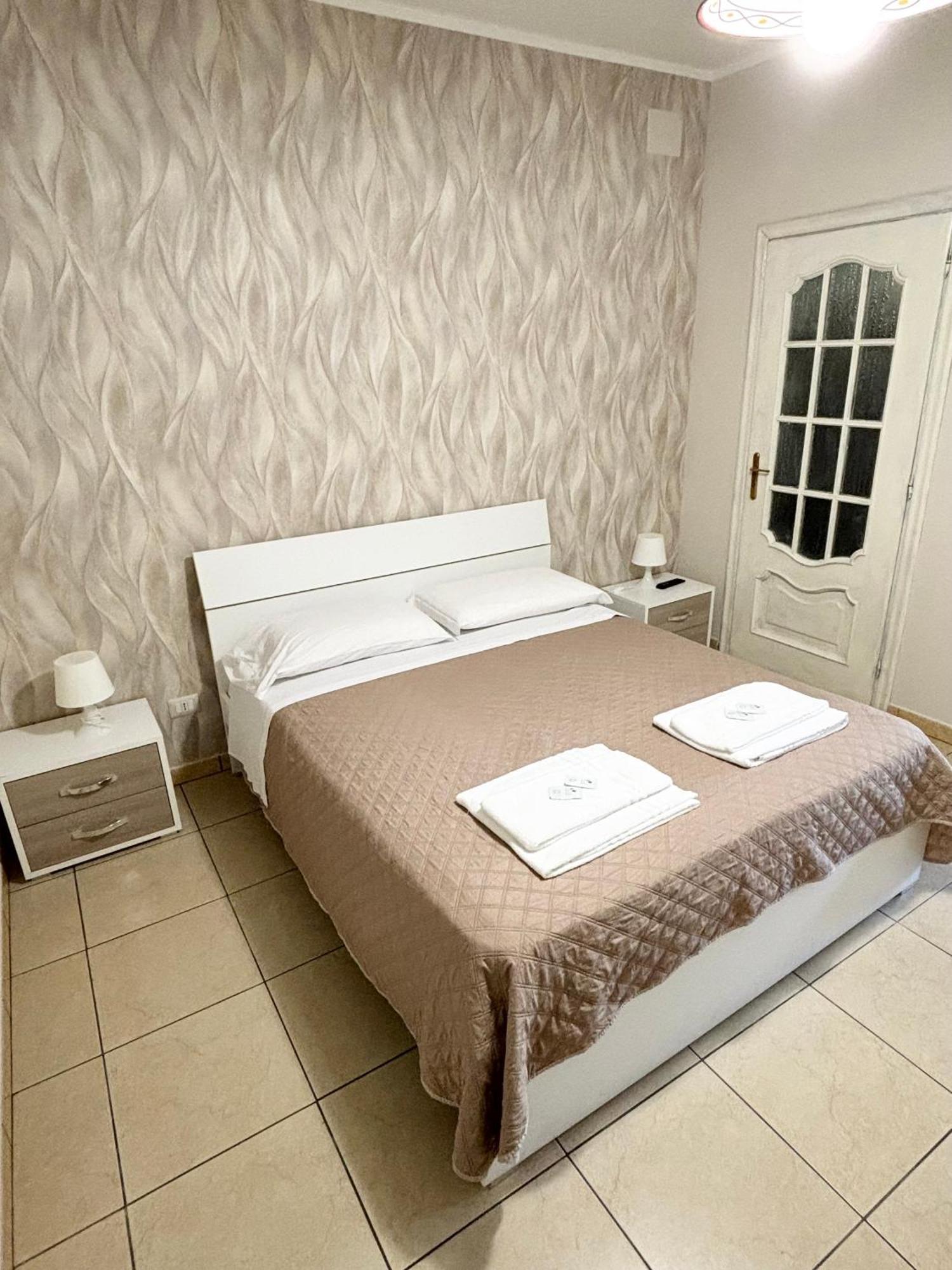 קמפניה Rooms & Restaurant Il Castagneto מראה חיצוני תמונה